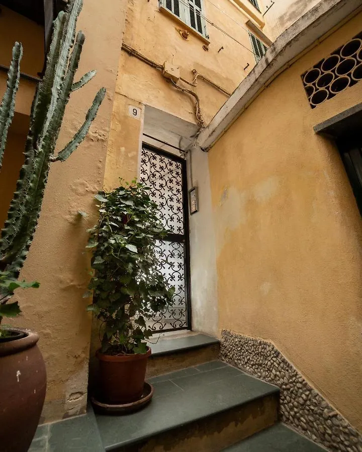 Sui Tetti, Caressa De Mae Apartman Bordighera 0*,